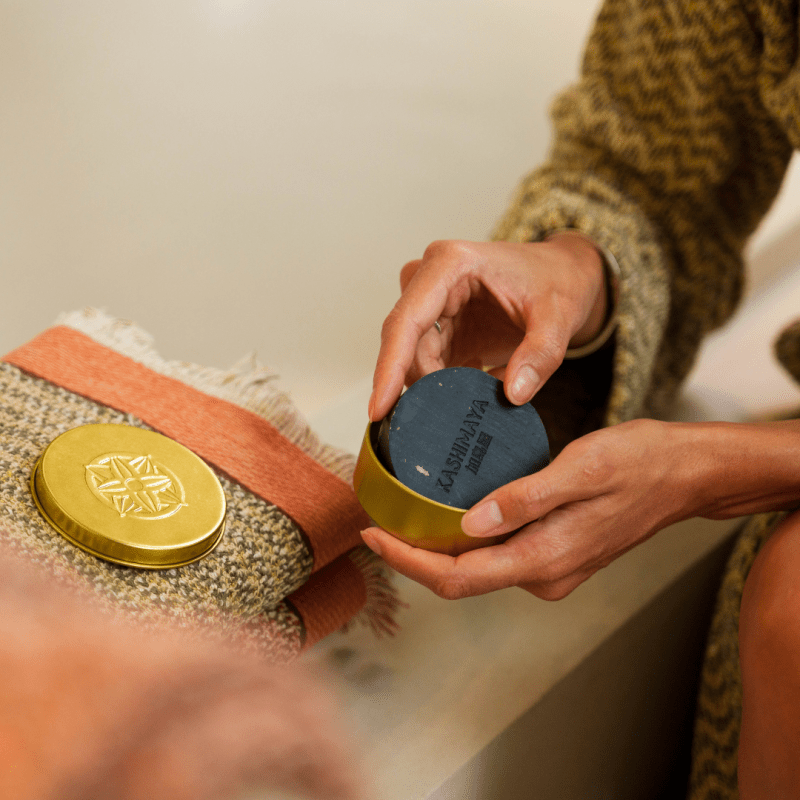 Kayori Bewaarblikje goud – shampoo / shaving – rond