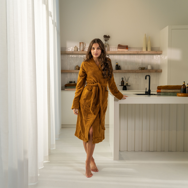 Kayori Fusai Badjas - Goud